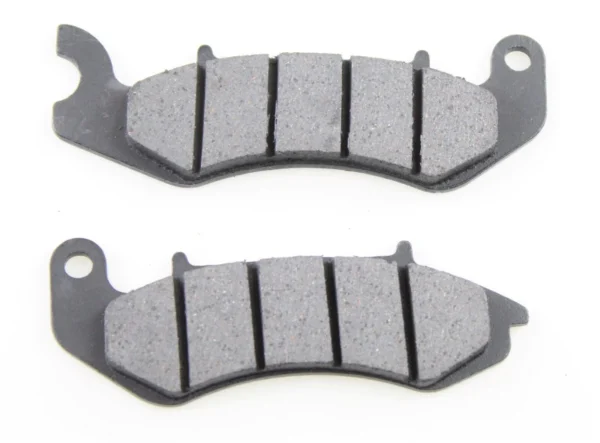 BENELLI/KEEWAY 125CC OEM PRIEKINĖS STABDŽIŲ TRINKELĖS/KALADĖLĖS 45110T800000
